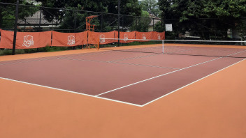 Court Orange