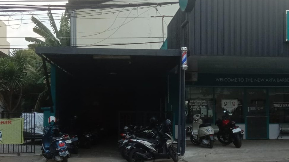 Lapangan Badminton Bulusan Square