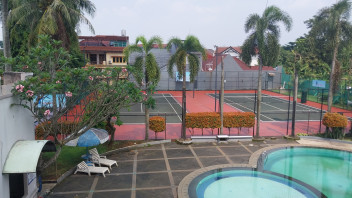 Gardenia Tennis Court
