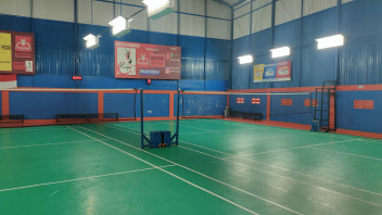 GOR Raya Badminton