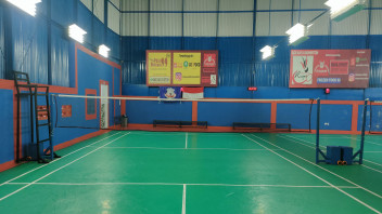 GOR Raya Badminton