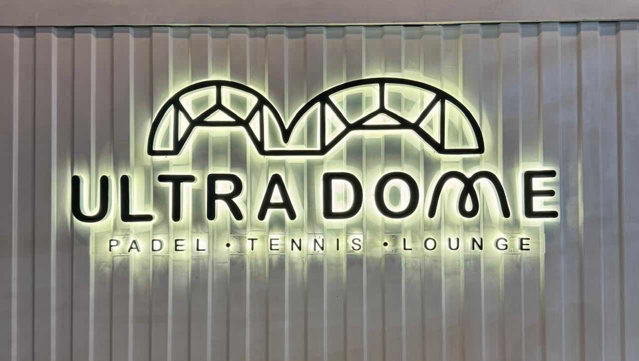 Ultradome Padel Tennis Lounge