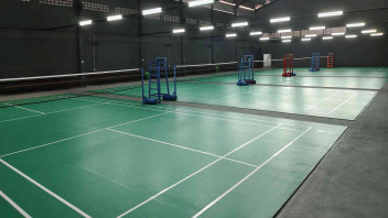 Shuttle Space Badminton
