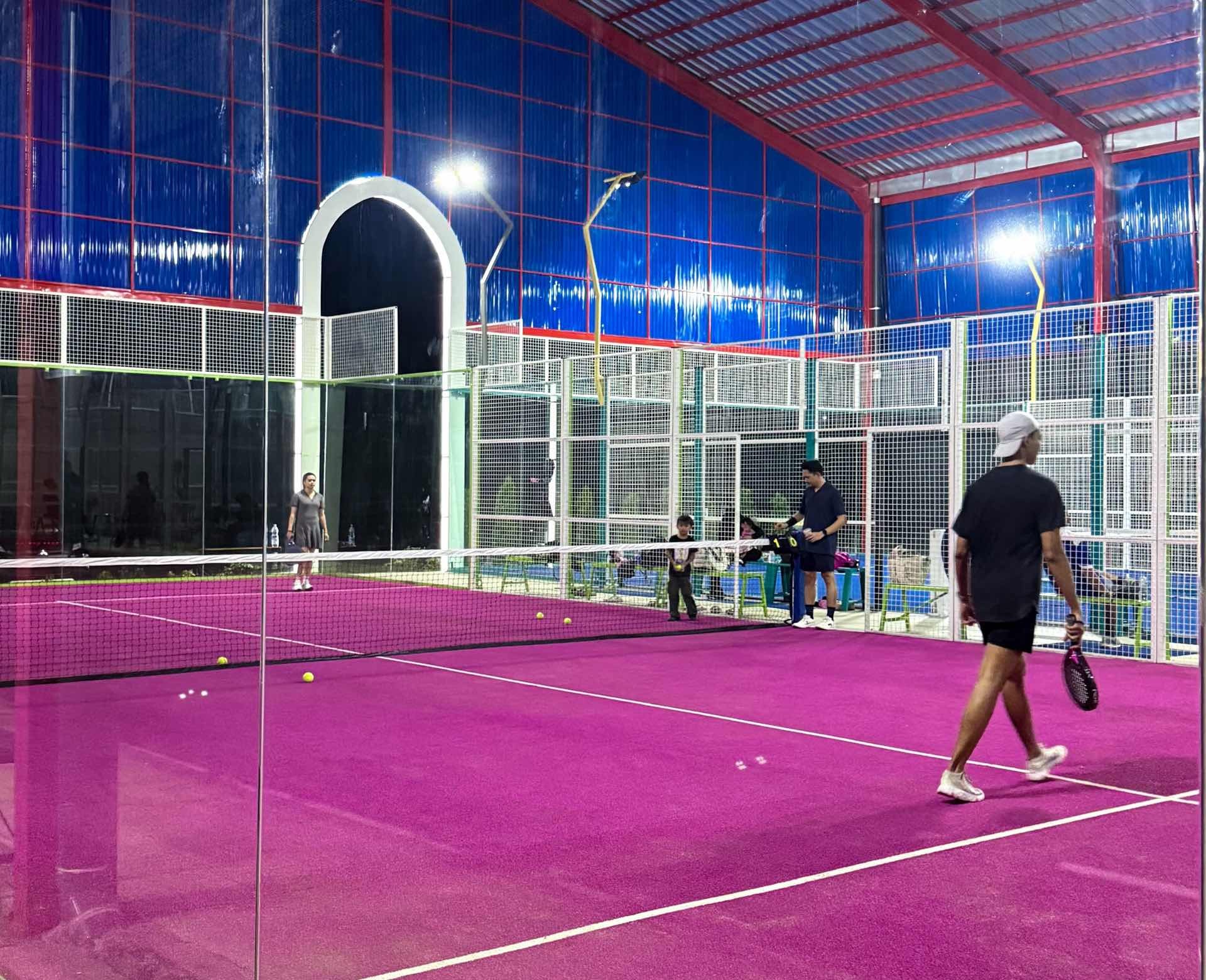 Crown Racquet Club