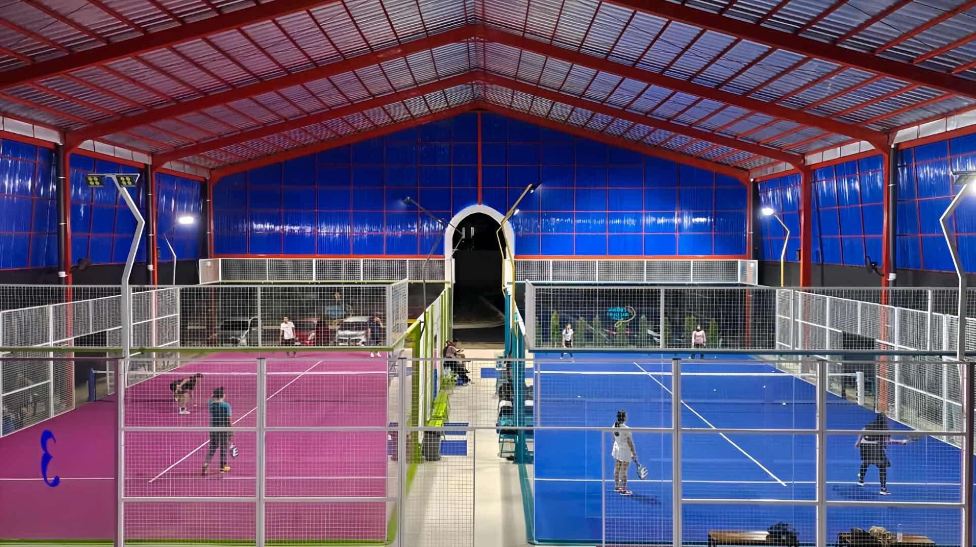 Crown Racquet Club - 3