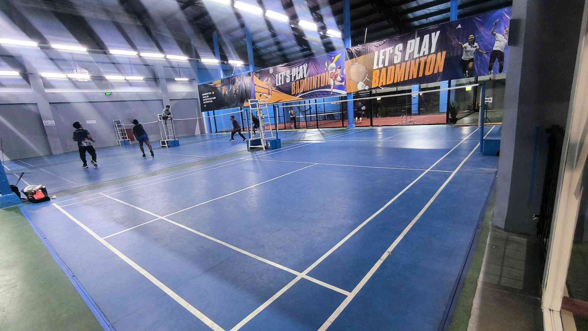 Metro Sport Center - Badminton