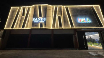 Hola Padel And Pickle Social Court