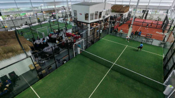 Padium Makassar