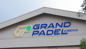Grand Padel Arena Nagoya Batam