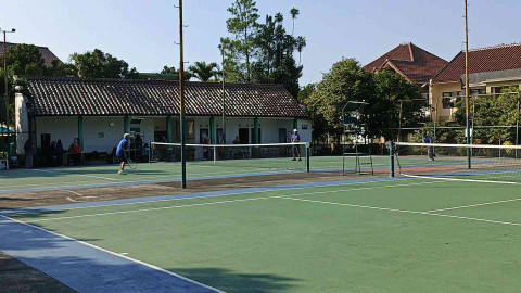 Lapangan Tennis Mitra Dago