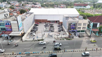 Omi Padel Club Serpong