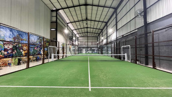 Cosmo Padel