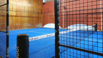 Dobl court