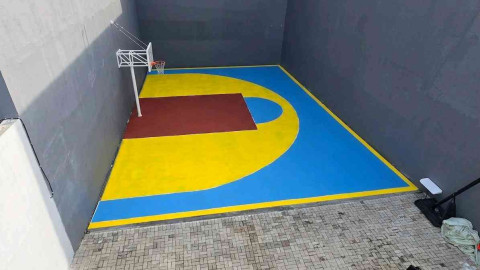 EL Basketball Court