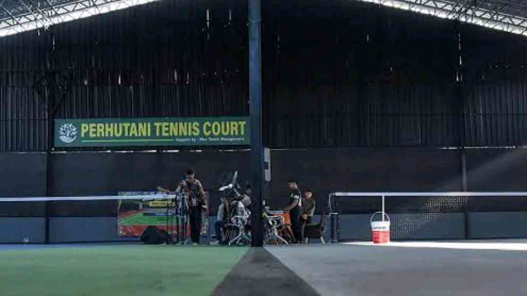 Tenis Indoor Perhutani