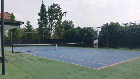 Tenis Outdoor Pusdikku