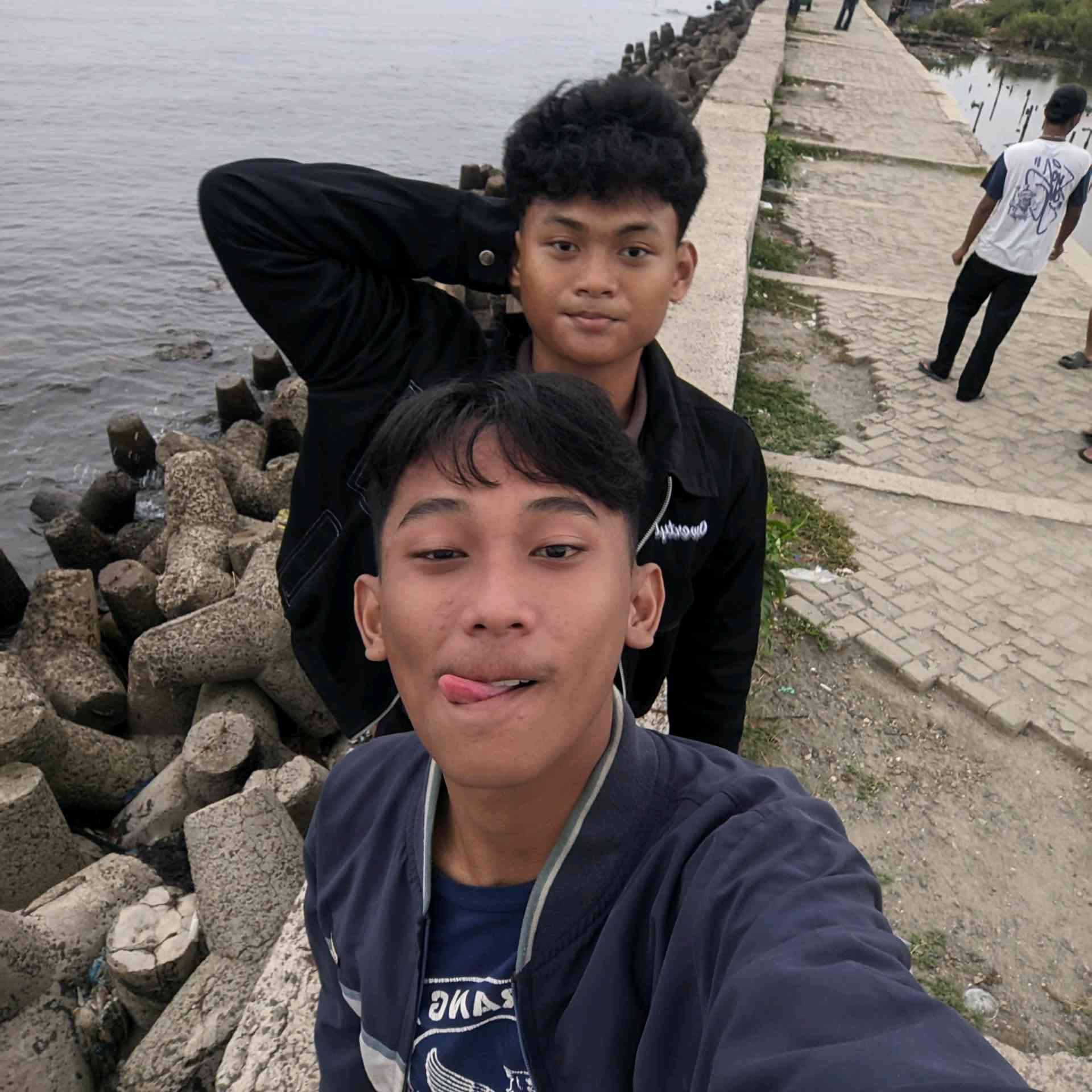 KAYA KEMAREN